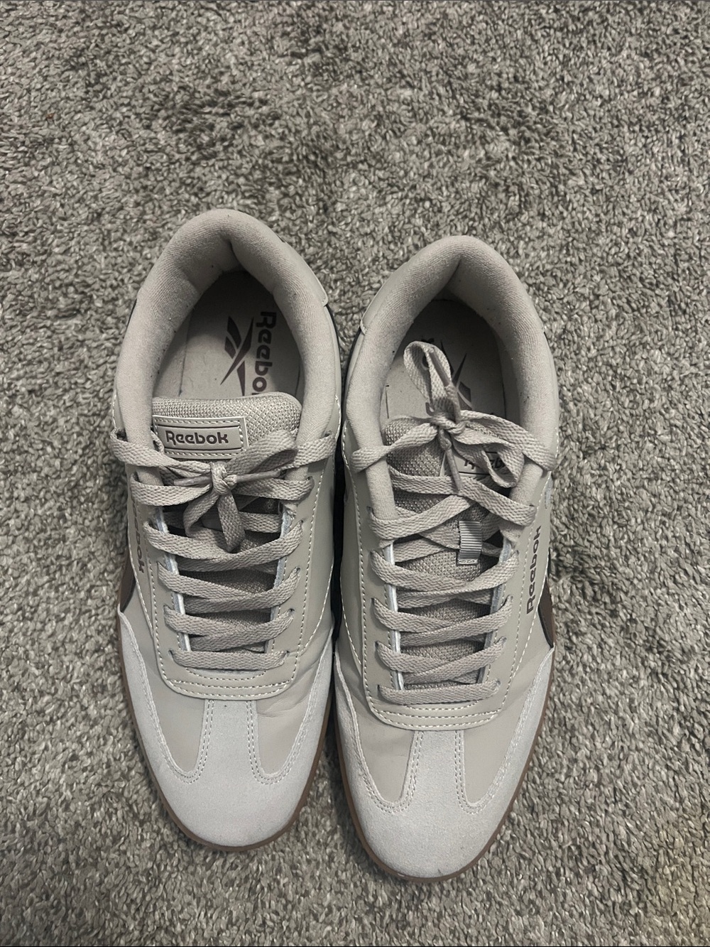 Reebok Men's Low-Top Sneakers in Light Gray and Brown Accent